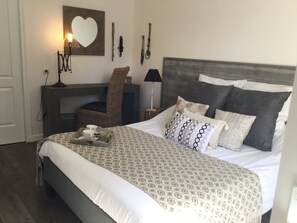 Minibar, individually decorated, desk, laptop workspace