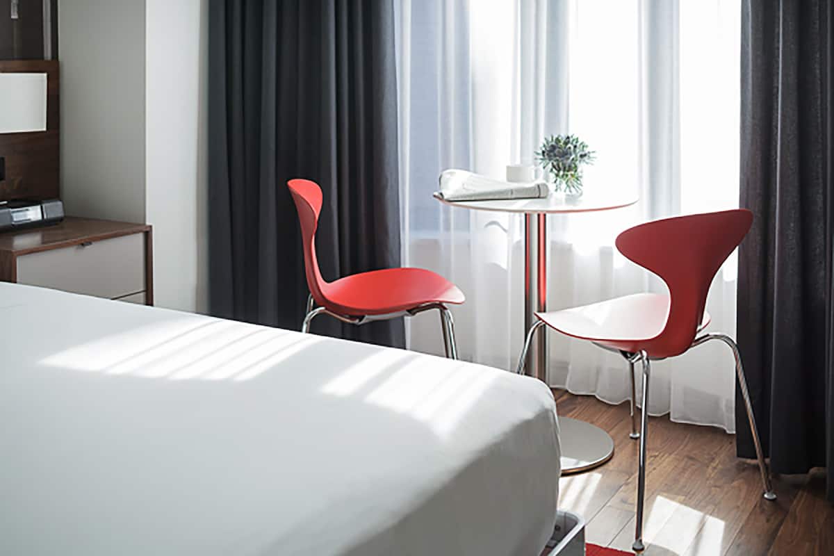 1 chambre, literie de qualité supérieure, couette en duvet d'oie