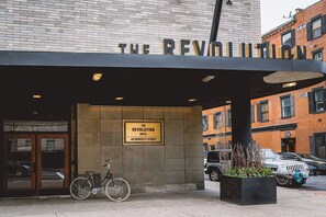 Front of property - The Revolution Hotel (Boston)