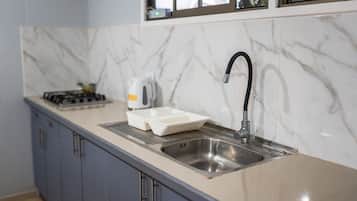 Cabana | Cozinha privada | Geladeira grande, cooktop, chaleira elétrica