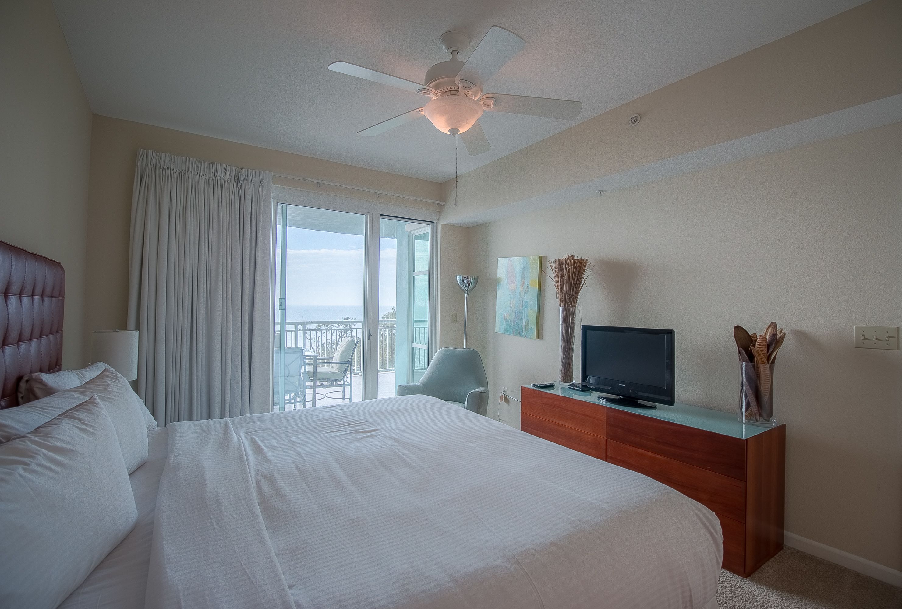 Condo, 2 Bedrooms, Hot Tub | 2 bedrooms, free WiFi, bed sheets
