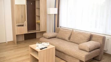 Grand Double Room, 1 Double Bed, Non Smoking | Living area | Flat-screen TV