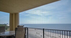 Huoneisto, 3 makuuhuonetta, poreamme | Parveke