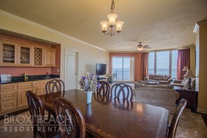 Condo, 3 Bedrooms, Hot Tub | In-room dining