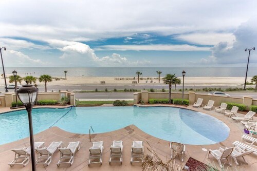 Sienna-Sienna 303 - Near Gulfport Beach