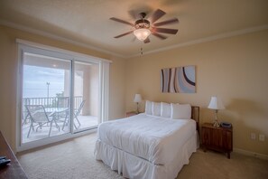 Condo, 2 Bedrooms, Balcony | 2 bedrooms, free WiFi, bed sheets - Sienna-Sienna 303 - Near Gulfport Beach (Gulfport)