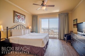 Condo, 2 Bedrooms, Hot Tub | 2 bedrooms, free WiFi, bed sheets