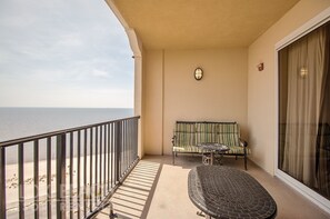 Condo, 2 Bedrooms, Hot Tub | Balcony