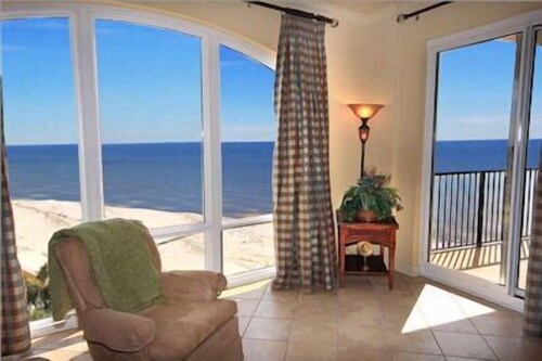 Sienna-Sienna 1201 Penthouse