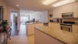Unclassified image, 3 of 39, button - Sea Breeze-Sea Breeze 503 Deluxe (Biloxi)