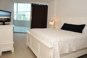 Condo, 2 Bedrooms, Balcony