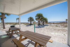 Condo, 2 Bedrooms, Balcony | BBQ/picnic area