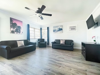 Family Apartment | Living area | Plasma TV at Paradise Oceanfront HBH