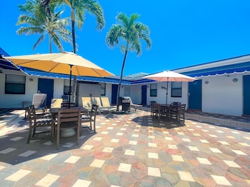 BBQ/picnic area at Paradise Oceanfront HBH