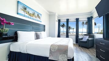 Chambre Supérieure, 1 très grand lit, non-fumeurs | Coffres-forts dans les chambres, décoration personnalisée