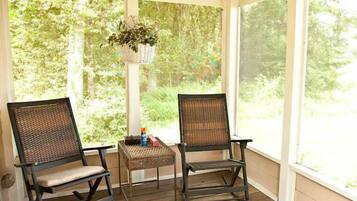 كوخ - سرير كبير - لغير المدخنين | شرفة/رواق