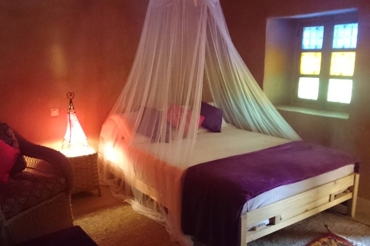 Soundproofing, bed sheets