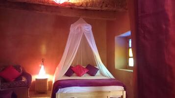 Habitación doble superior | Insonorización, ropa de cama y acceso para silla de ruedas