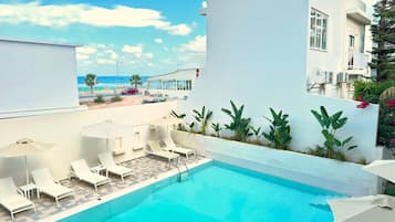 Outdoor pool, pool loungers