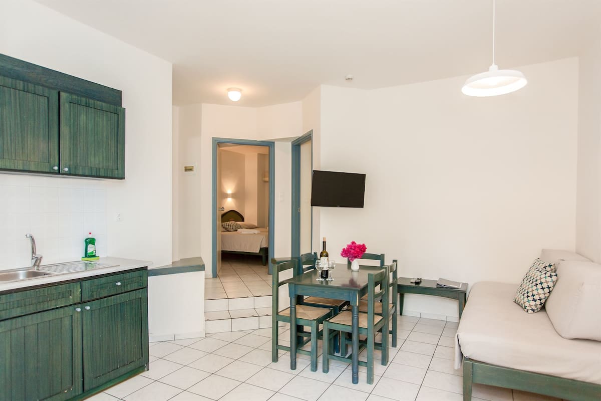 In-room safe, desk, laptop workspace, blackout curtains