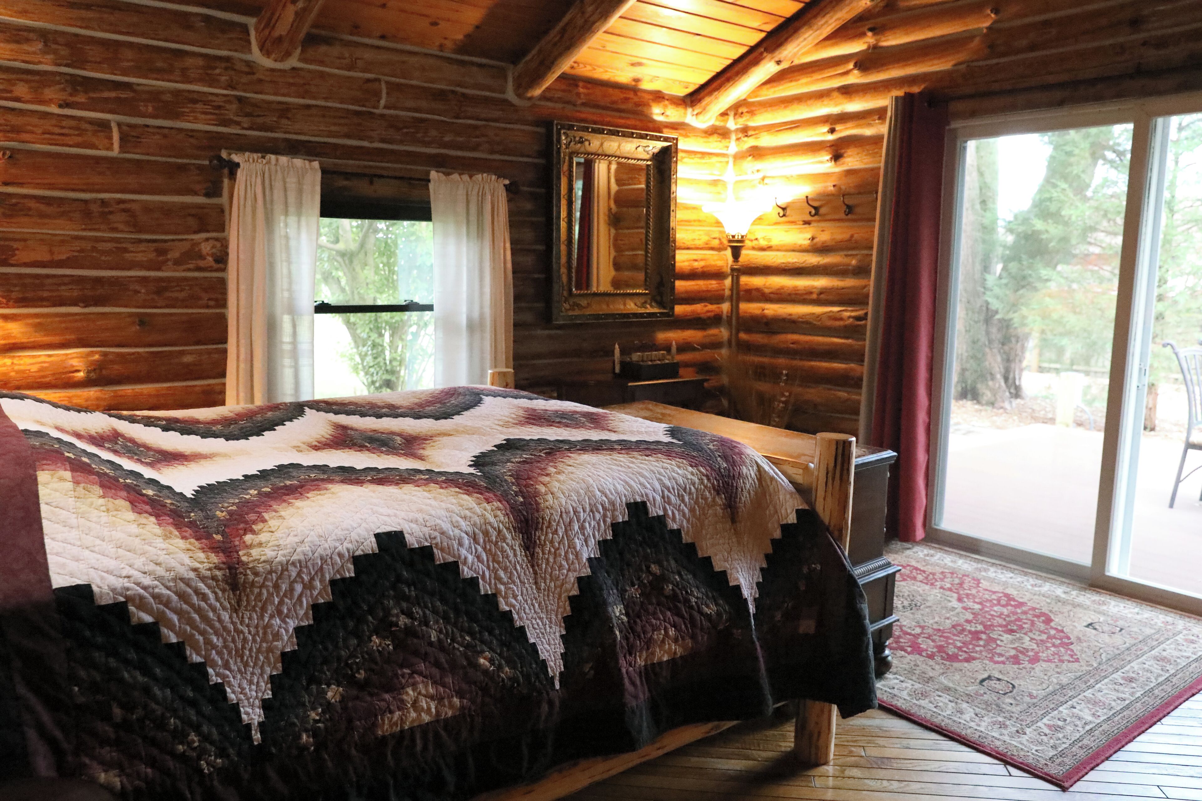 3 makuuhuonetta, työpöytä, silitysrauta/-lauta, ilmainen Wi-Fi