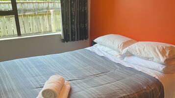 4 dormitorios, tabla de planchar con plancha, wifi y ropa de cama