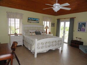 4 habitaciones, escritorio, tabla de planchar con plancha y wifi gratis 