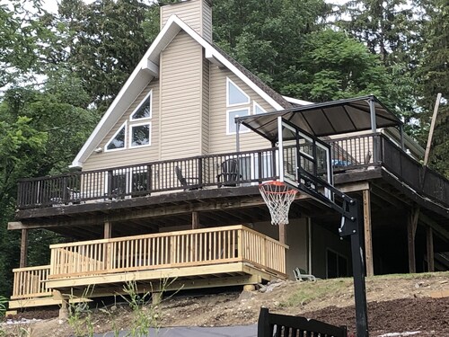 Seneca Wine Trail Chalet -