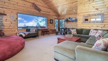 Smart TV, fireplace, video games, Netflix