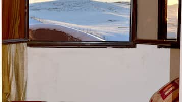 Habitació individual, 1 llit individual | Cortines opaques, planxa i posts de planxar i llits addicionals