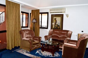 Comfort Suite | Living room