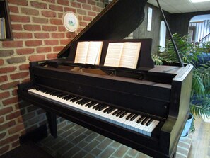 Interior - 4BR Home w/ Country Setting & Farmland Views (Lancaster, PA, USA) (Bird in Hand)