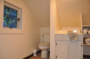 Hårtork och handdukar