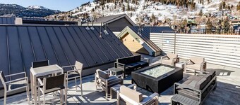 Ski in -ski out and on Main Street near all dining and nightlife