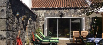 Casa das 2 Marias er et traditionelt azorernes hus beliggende i centrum af Furnas