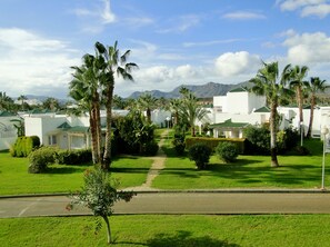 Property grounds - House with terrace of flowers and solarium, near beaches, A/C, wifi, Sat TV, BBQ (San Juan de los Terreros)