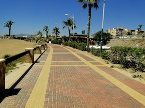 Property grounds - House with terrace of flowers and solarium, near beaches, A/C, wifi, Sat TV, BBQ (San Juan de los Terreros)