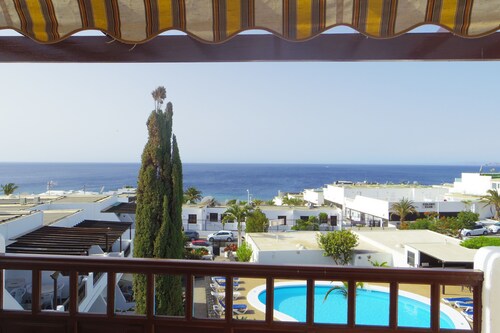 Hiljainen asunto lähellä rantaa