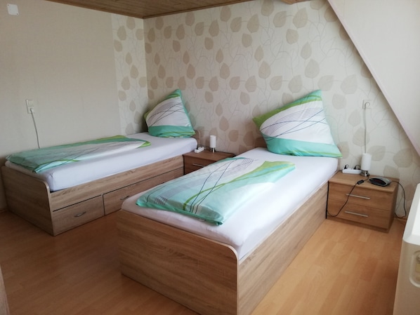 2 Schlafzimmer, Bügeleisen/Bügelbrett, WLAN, Bettwäsche