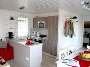 Refrigerador, microondas y horno