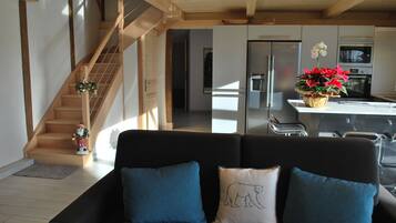 Smart TV, DVD player, books