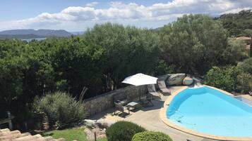 Piscine extérieure, piscine chauffée