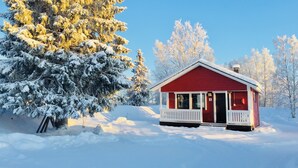 Large Cottage with Sauna (5 Adults)  | Front of property - Atlantis Village (Kittila)