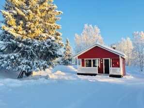 Large Cottage with Sauna (5 Adults) | Front of property - Atlantis Village (Kittila)