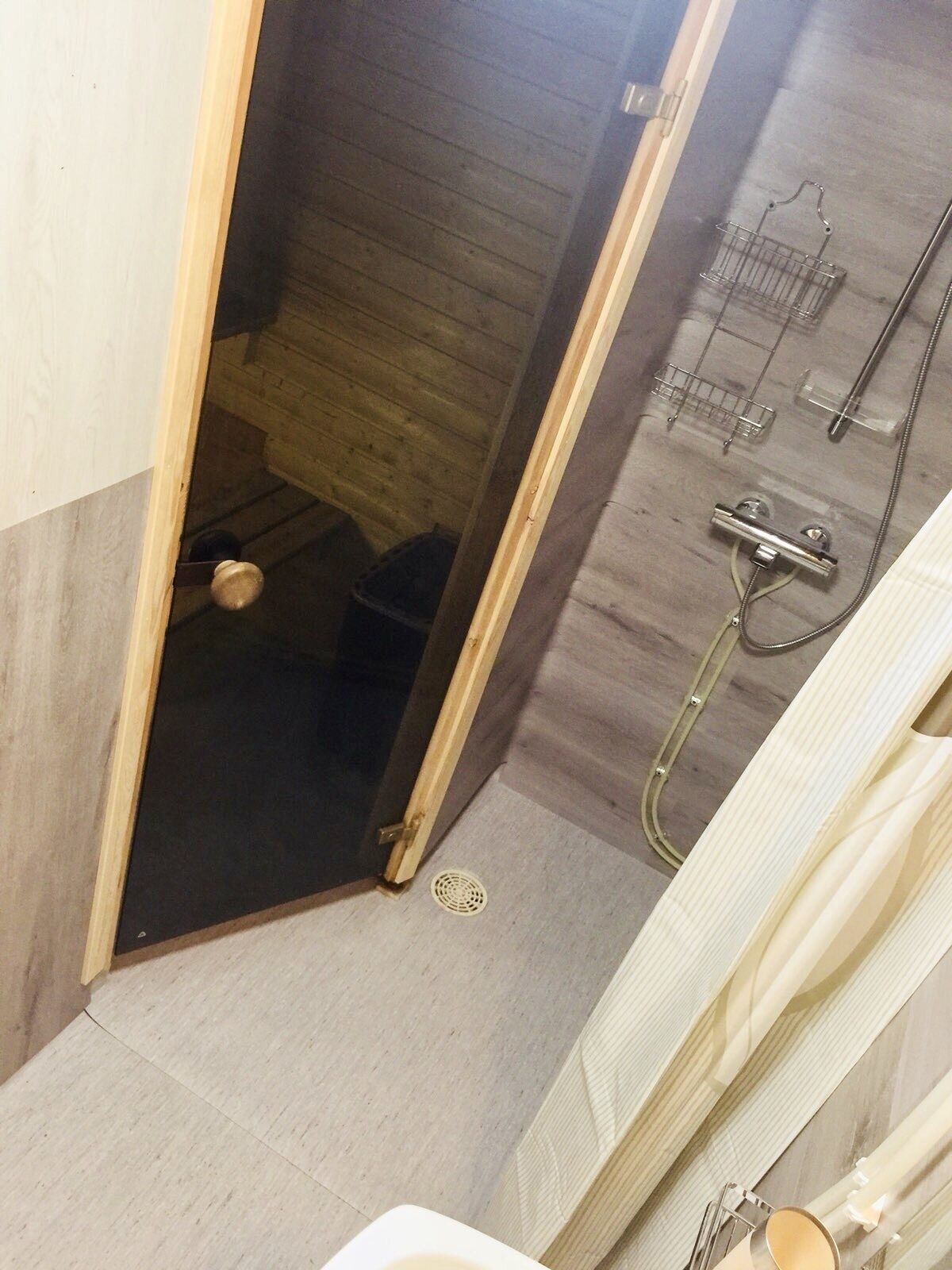 Comfort-Ferienhaus | Dusche im Bad