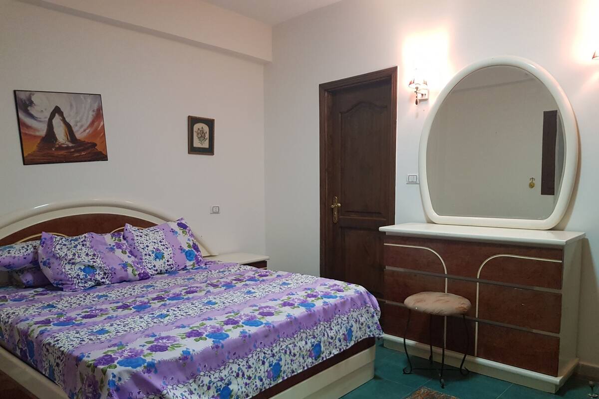 Iron/ironing board, free WiFi