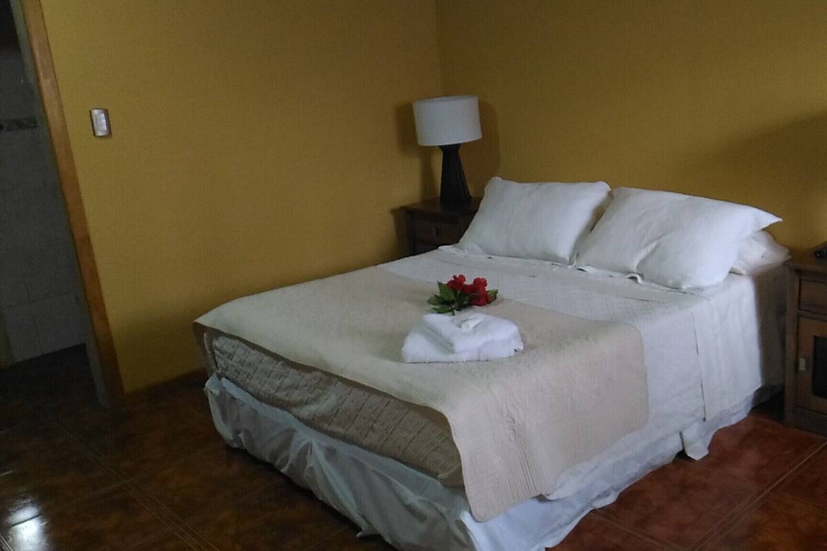 Double Room | Minibar, in-room safe, WiFi (free), bed sheets