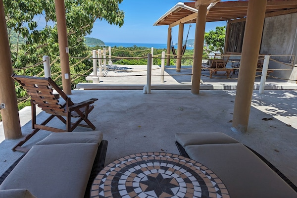 Comfort Studio Suite | Beach/ocean view