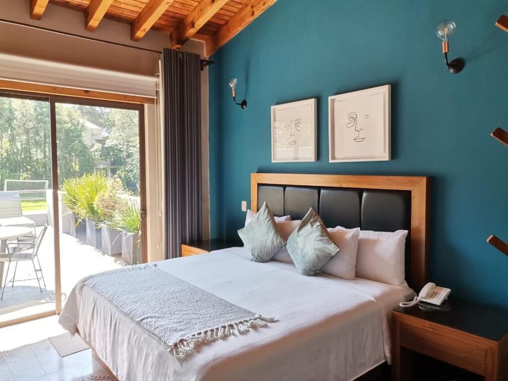 Minibar y caja de seguridad en la habitación 