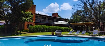 獨家阿凡達羅精品飯店